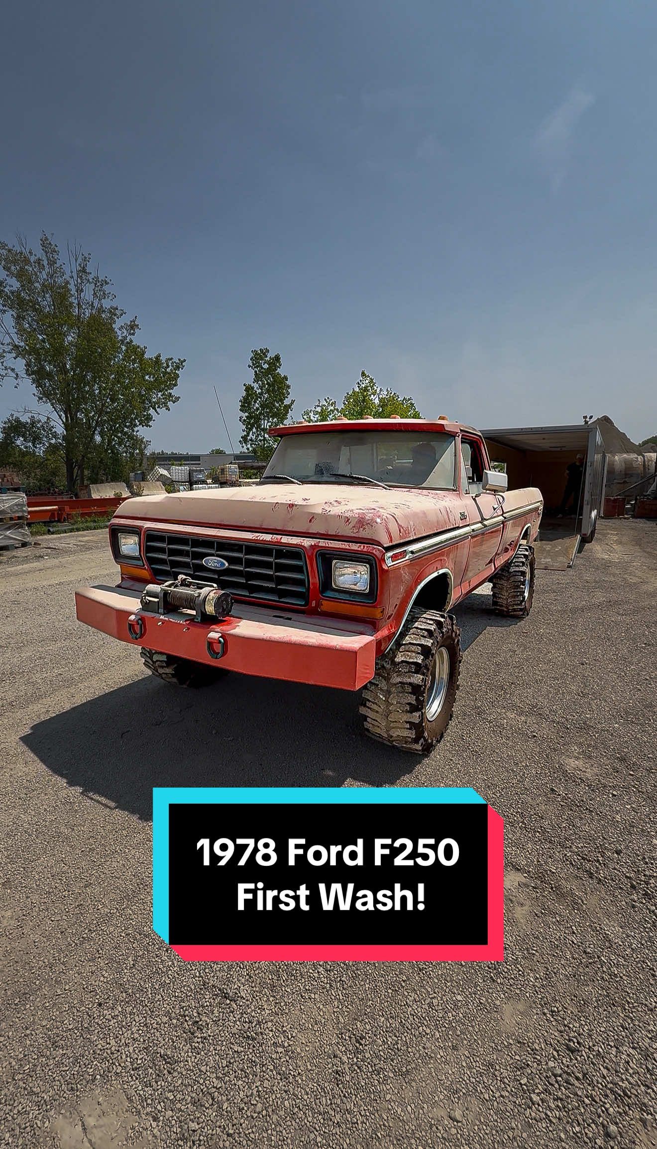 1978 Ford F250 First Wash in 20 Years! FULL VIDEO IN BIO #wddetailing #detailing #carwash #carcleaning #satisfying #satisfyingvideos #fyp #barnfind #trend #cardetailing #trending #abandoned #asmr #pressurewashing #asmrvideo 