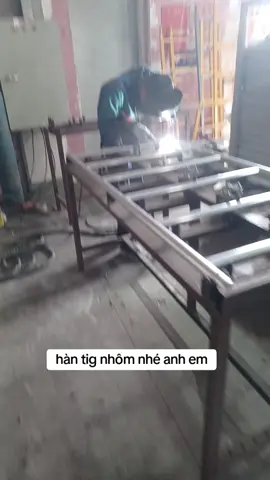 vẫn tuyển thêm thợ  chịu khó kiếm tiền về làm hàn mig sắt và tig nhôm nhé#lehuyhiep #thinhhanh #xuhuong #livehighlights #tiktoklive #