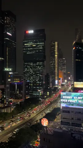 City Light 🌃 #fyppppppppppppppppppppppp #fypage #citylights #jakarta #sudirman #rooftop #aesthetic #traveltiktok 
