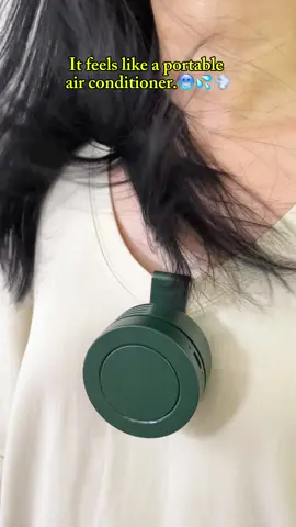 this is going to save me and everyonearound me because I'm mean in the heatthis portable fan is already coming inhandy gardening right this minute #portablefan#summergadgets#summerheat#fans#OutdoorFun #TikTokShopMemorialDay #tiktokshopsummerturnup #spotlightfinds #fathersdaygift  #tiktokmademebuyit #fan #portablefan#gift #Summer #tiktokshopsummerturnup #spotlightfinds #fathersdaygift