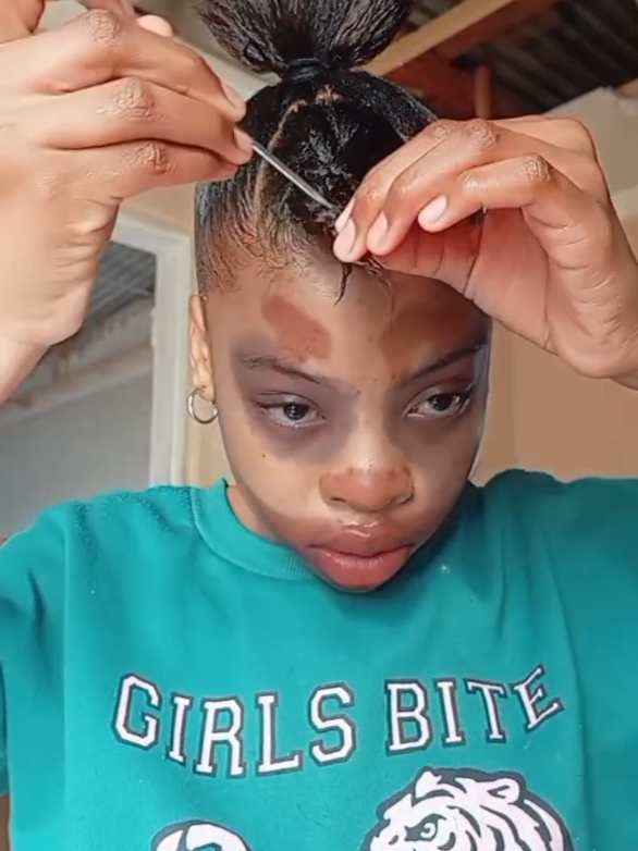 Replying to @nana567855another tutorial tlaaa !❤️🤣#fyppppppppppppppppppppppppppppppppppp #haircontent #fyppp #fypageシ #hairstyles #voiceover #hairtutorial #edgesonfleek #viralvideos #fypppppppppppppp #1millionviews 