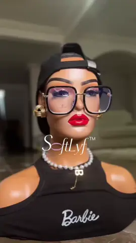 Red 👄 lipstick 💄 on a mannequin is fire🔥🔥🔥…. #mannequinglam