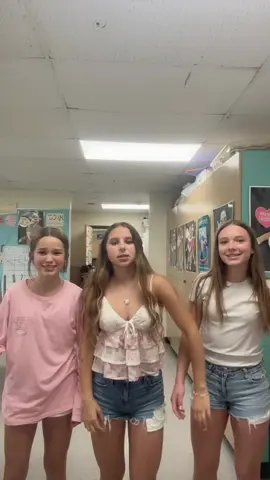 Last day of school with my favs💗@stellahartigan24 @morganm 