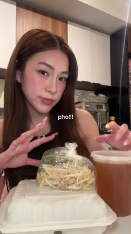 eat some pho w me :) #pho #eatwithme #mukbang #eating 