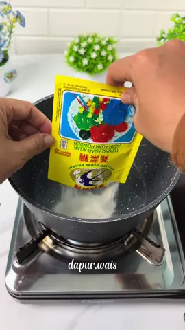 Agar agar gula merah enak  Bahan : 1 bks agar agar tanpa warna  120 gr gula merah  2 sdm gula pasir 1 sachset skm 1 bks santan instan 65ml Sedikit garam  650 ml air 2 lbr daun pandan  #agaragar #pudding #cemilan #reseprumahan #resepmudah 