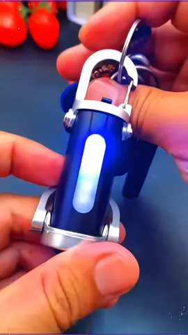 Đèn pin móc khoá mini. #denpinmockhoa #denpinmini #denpinmockhoadanang #tienich #muataitiktok 