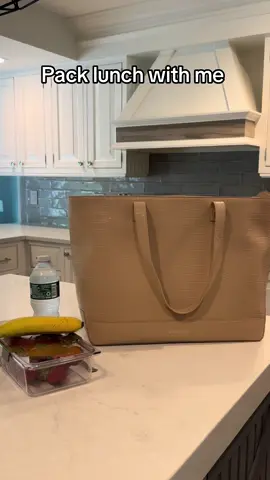 Ready for the day with our favorite tote bag #Summer #trending #lunch #relatable 