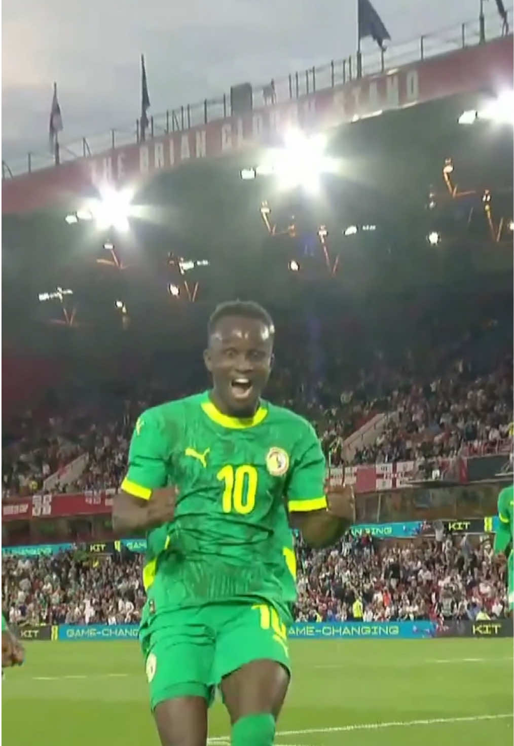 🤩 Un premier but chez les Lions de la Téranga à l’odeur grenat pour @Cheikh Sabaly ! #fyp #footballtiktok #senegal #goal #sabaly 