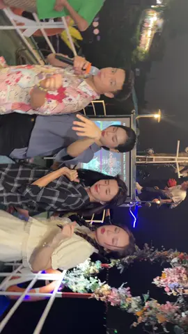 đi ăn chia tay Thảo mà quẩy dữ :))) @Mai Huê🦊  #diudangmaunang #xuan #dvngochuyen99 #VFC 