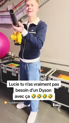 #coiffure #dyson #charlesdoreoff #StarAcademy #starcactour #charlesdoré #PROMO2024 #charlesdore #lucie   @charlesdoreoff @Lucie Bernardoni 