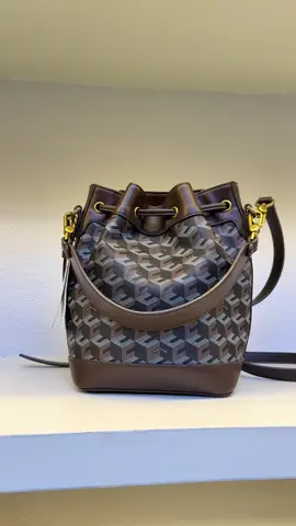 bucket bag @Official Christy Ng Indonesia #bucketbag #christyng 