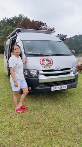 ✅✅BÁN XE HIACE MOBIHOME. Cho Thuê  Xe Hiace 2014 máy 2.7, bảo dưỡng đầy đủ hãng mọi chức năng hoạt động hoàn hảo chỉ việc đi - Nội thất gỗ plywood, laminate cao cấp - Thiết kế layout mới nhất. Chưa ai sử dụng. Mọi đồ đều bóc tem kể cả bồn cầu. Thơm nức mùi gỗ - Toàn bộ ghế bọc da nappa, trần da lộn  - Ngoại thất lên đèn Led nhập nguyên bộ, bi gầm, đèn hậu Vland, ca lăng chrome hiace 2018  - Cặp ghế VIP ngồi cực thích dễ chịu - Màn Android 13 inch 2k - Hệ thống Loa JBL 6 loa, sub pioneer, âm ly rời - Đèn trần đổi màu bằng điều khiển  - Téc nước 180l, téc thải 80l - Hệ thống điện tấm solar 4 tấm 200w, pin 48v 15kw cell A, sạc dynamo từ động cơ xe, sử dụng thời gian thoải mái  - Tủ lạnh Alpicool 35l, bồn rửa tay gập , bếp từ Bồn cầu có máy xử lý chất thải ko phải đi đổ ….. Xe đã độ thành Mô - đun tháo lắp trong ngày. Xe đủ điện nước phục vụ camping, độ mới, chính chủ tên em  Video chi tiết review xe này em để dưới 