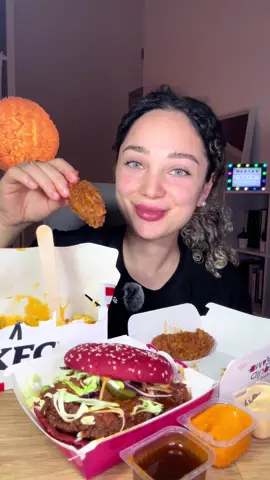 @KFC Italia X @Squid Game Netflix 🍗💖🍔 #squidgame #squidgamenetflix #kfc #kfcchicken #friedchicken #koreanfood #koreanfriedchicken #koreanbbq #asmr #mukbanger #fyp #perte #mukbangs #mukbangeatingshow #mukbangvideo #mukbangshow #mukbangeatingshowtiktok #asmrsounds #asmrvideo #asmrvideos #asmrtiktoks #asmrfood #asmreating #asmrsound #asmrtiktok #asmrtriggers #asmr_tingles #eating #eatingshow #eatingsounds #eatingasmr #eatingshowasmr #eatingfood #eatingsound #eatingshowmukbang #eatingvideo #eatingout #lunch #lunchtime #lunchideas #fastfoodlife #americanfood #foryouu 