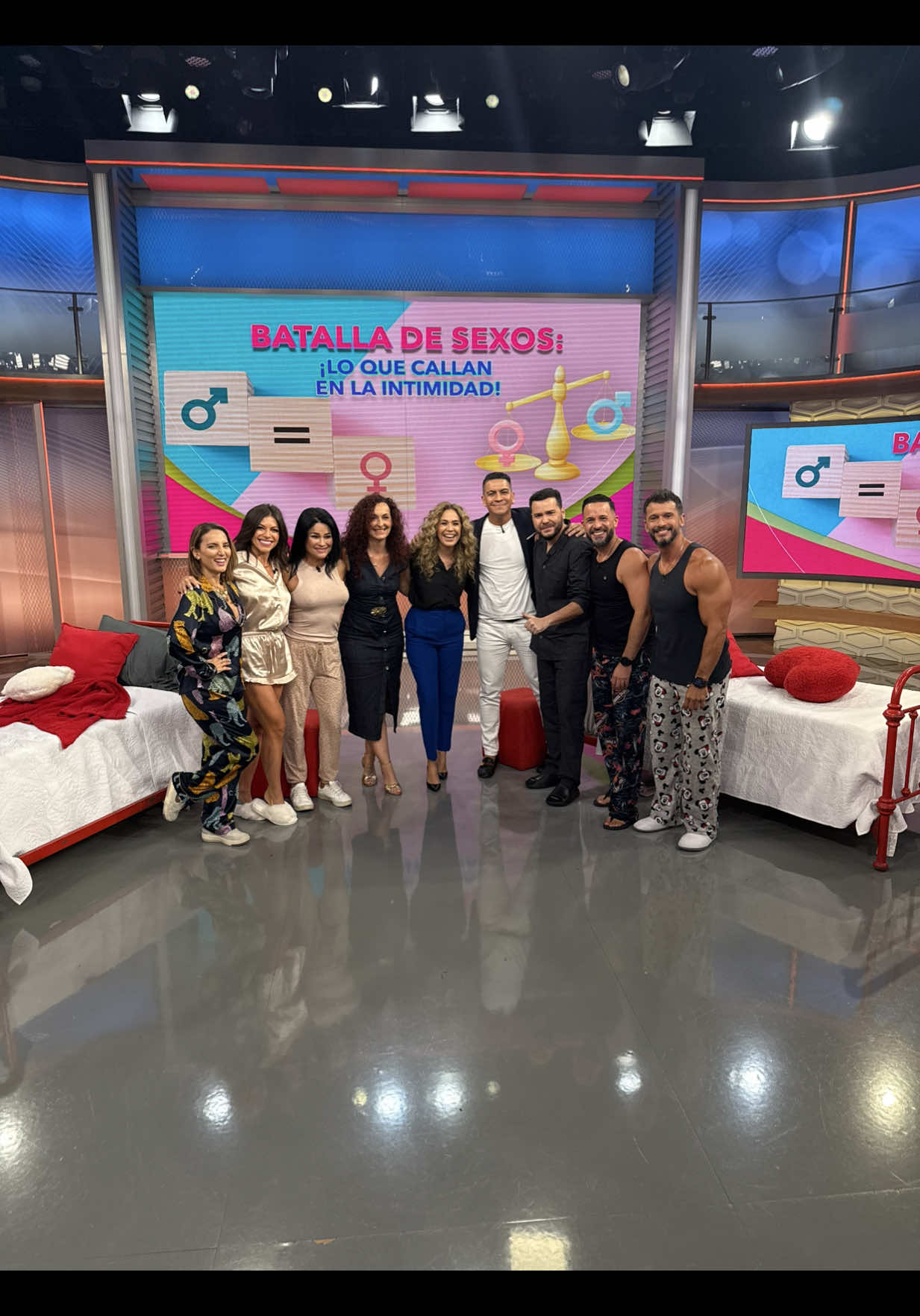 Estamos en vivo por @Univision @Despierta América en la #guerradelossexos #TV 
