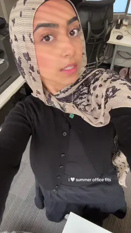 chantilly lace vela is the main piece of this fit 🐇 fit deets - @velascarves chantilly lace @UNIQLO Canada skirt @Aritzia sundays best seamless top @adidas sambas #hijabi #vela #aritzia #corporategirlies #muslim #fyp #officeoutfit 