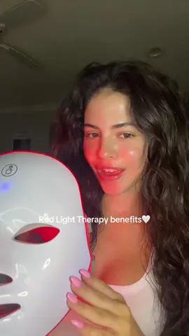 My experience and findings about Red Light Therapy❤️✨ #redlighttherapy #redlighttherapybenefits #redlighttgerapymask #skincare #skincareproducts 