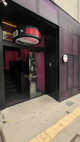 Uma hospedagem como você nunca viu em uma localização fantástica no centro de São Paulo 🤩 Estamos abertos 24H, faça sua reserva pelo link da bio ou venha direto nos visitar.