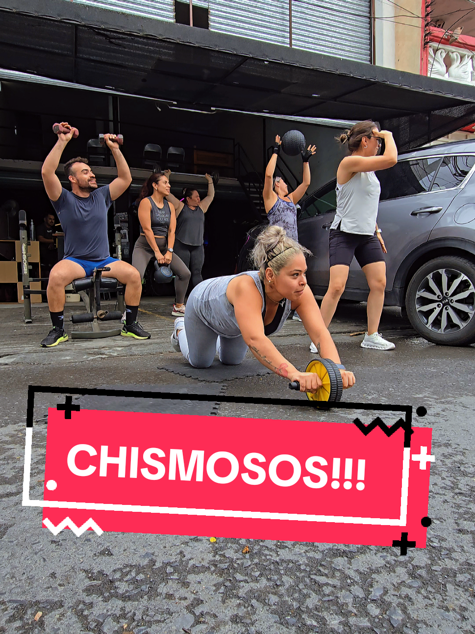 No somos chismosos es solo que nos preocupan los vecinos de la colonia.  #chisme #chismeando #gym #gimnasio #gymsis #viral 