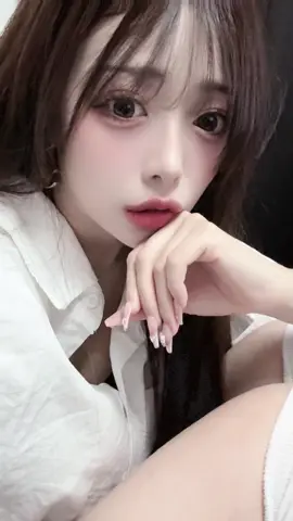 えー。すきになってよ。 私、^_^私のことが好きで好きでたまらない。私以外興味ない！みたいな人が好きなの。 そんな人と生涯結ばれるの！ #おすすめに乗りたい 