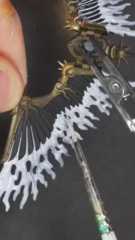 Time flies, friends! Seven months has passed since i paint this mini. This prosecutor was inspired by the Diablo 3 angels wings, and the rest was just a quick paint using true metallics. . Hope u like to remember it. Also the painting guide is availabe in a couple of long videos, up in the link . #ageofsigmar #warhammer #warhammer40k #paintingwarhammer #gamesworkshop 