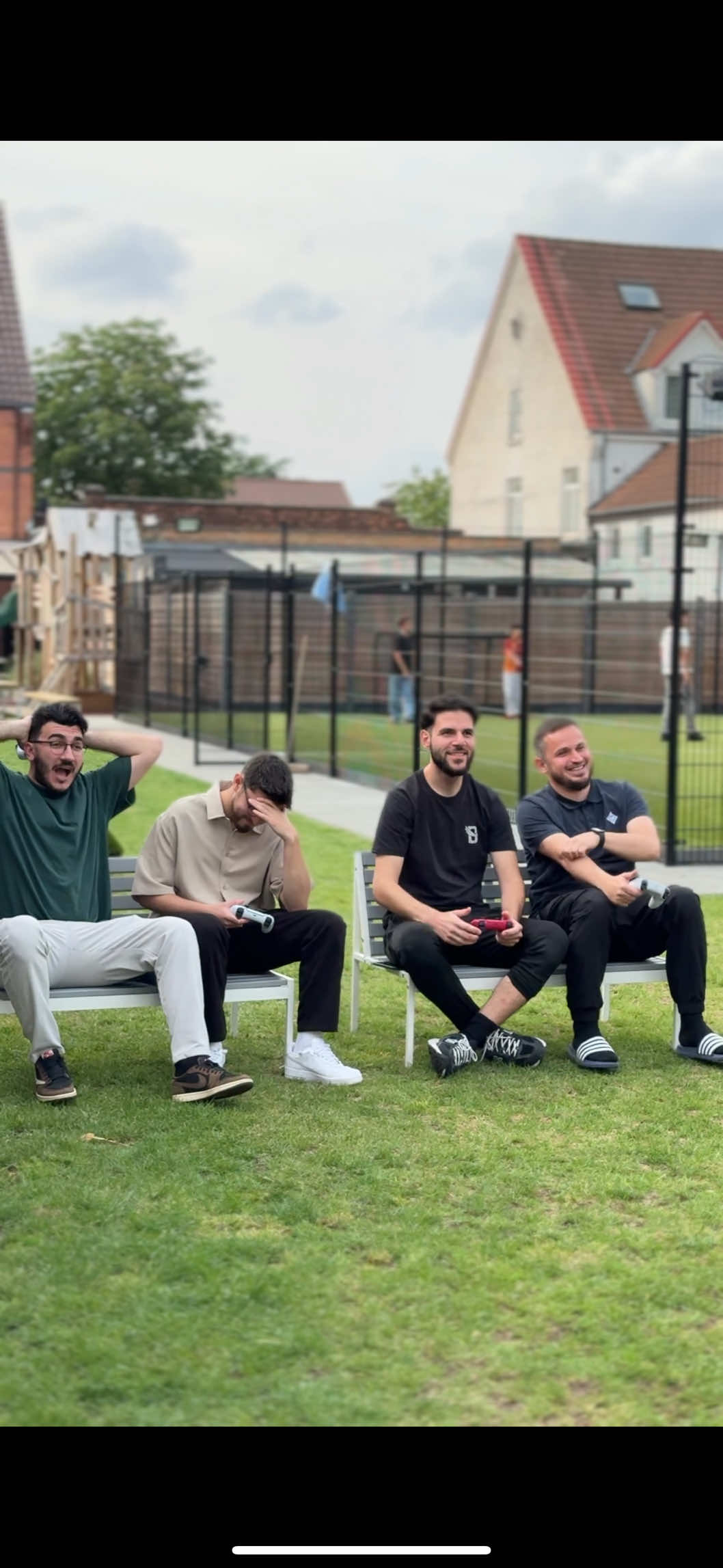 BİG screen, BİGGER vibes 😅 #fyp #viral #football #fifa #ps5 #game #fun #Outdoors 