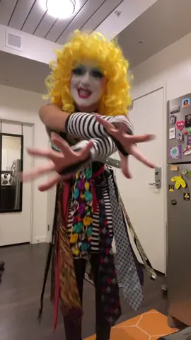 V1D30 K1LL3D TH3 RAD10 STAR★  #drag #dragthing #dragmakeup #80s #vintage #clown #thebuggles #videokilledtheradiostar 