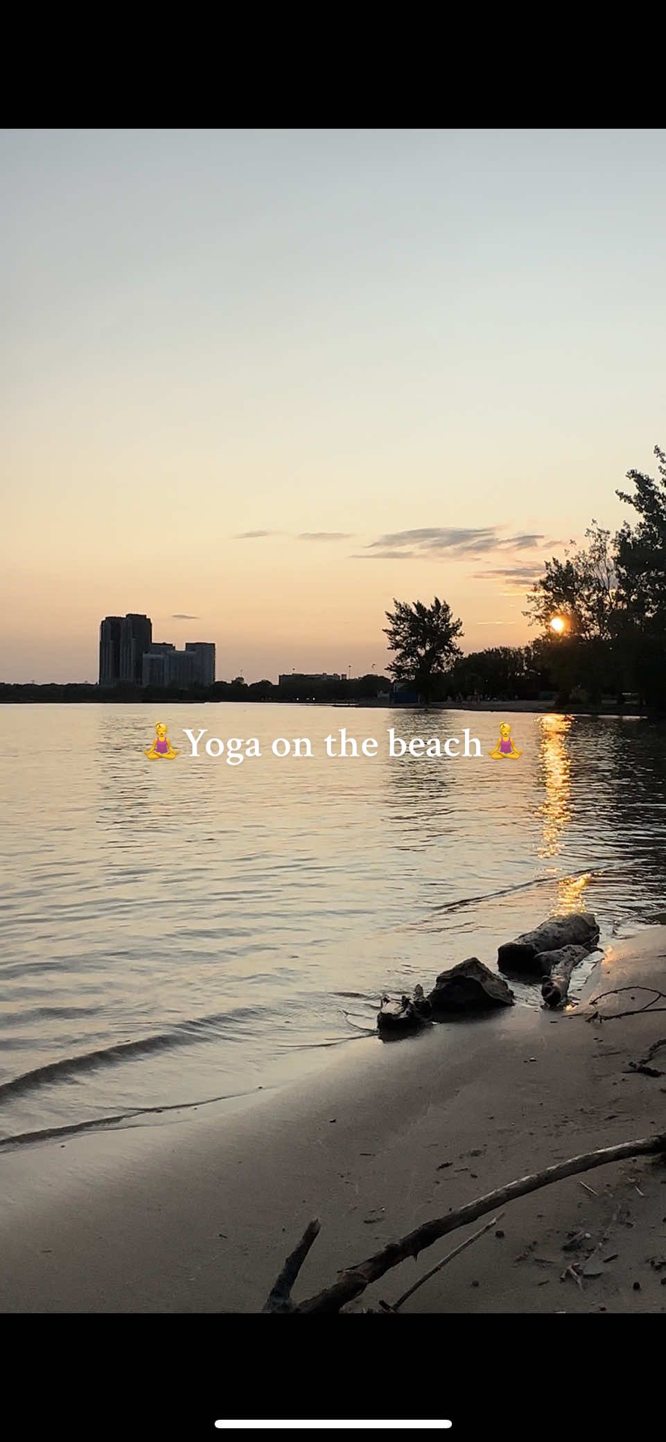 Only a few days left to book your yoga on the beach session with Franzi! Join us for a relaxing time at Butterfly Park🥹💙 #torontoyoga #mindfulness #wellnessjourney #yogatoronto #SelfCare #torontowellness #yogastudio #yogacommunity #ohawellness #wellness 