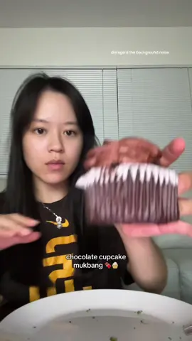 daily lil post dinner sweet treat time 🌙 chocolate cupcake mukbang i wish it was more chocolatey and rich #mukbang #cupcake #dessert #sweettreat #sweettreattime #eatwithme 