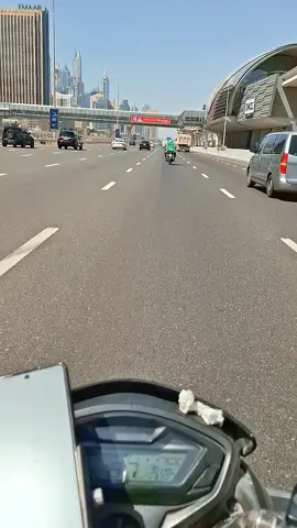 Kar Diyan Follow Gaddian🇦🇪✌️❤️🏍 #pardesilife #pardesi #پردیسی  #talabat_rider #wheneverwherever #uae #uaetiktok #tiktok #fyppppppppppppppppppppppp #talabat 