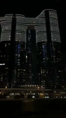 ليل دبي 🇦🇪 #دبي#الامارات #كافيه #برج_خليفة #سيارة#بدر_بن_عبدالمحسن_شعرمكتوب_قصائد 