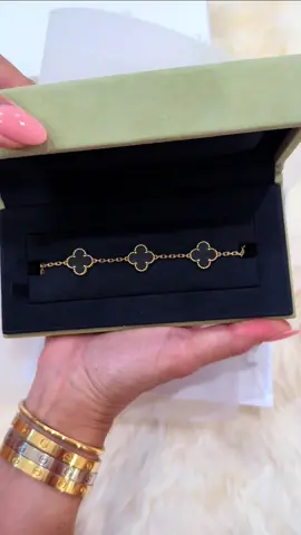 Jewelry that speaks louder than words. POV: dripping in details you can’t fake. #vancleef #vancleefarpelsjewelry #vancleefarpels #jewelry #quietluxury #braclets #viral #tiktokviral #fyp #fy #fypシ #vancleefalhambra #vancleefbracelet #blackonyx #wriststack @Van Cleef & Arpels 