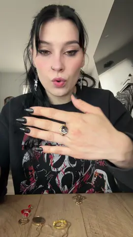 GOLD GOLD GOLD 😍 #jewelrytiktok #foryewwww #trendingvideo #fypシ゚viral #mysteryjewlerygirl #supportsmallbusiness #crystals #mysterybox #accessories #jewleryhaul #mystery #jewelry #jar #alttiktok #crystalsoftiktok #handmadejewelry #unboxing 