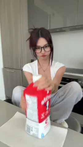 yes food vids are back🧎🏻‍♀️#fyp #foryoupage #noms #foodtiktok #mukbangvideo #cina 