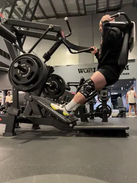 After two days of opening two stores with the big man @dallask__ we good to go! Body is a bit wrecked but we here! We have a set goal! Determined to get this body bigger and better than it ever has been! Leg day done and dusted and a PR on the pendulum 100 for 10🙏🏻💪🏻🔥 #sydney #bodybuilding #Fitness #gym #fit #motivation #fitnessmotivation #australia #worldgym #worldgymmoorepark #legday #donuts #bodybulingmotivation 