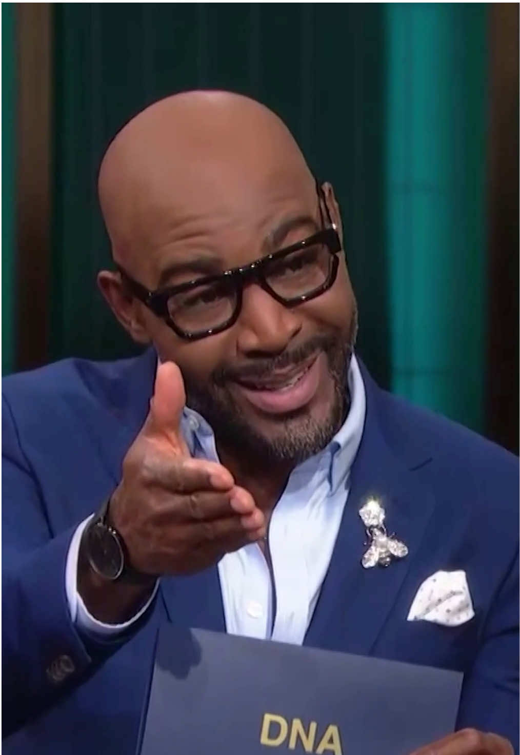 Replying to @MS.KESH Say it with me, “This is your truth to open.” #KaramoShow #dna #dnatest #sisters #fatherdaughter 