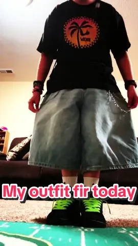 #numetal #jorts #vans @Vans please lemme get your whole stock 🙏