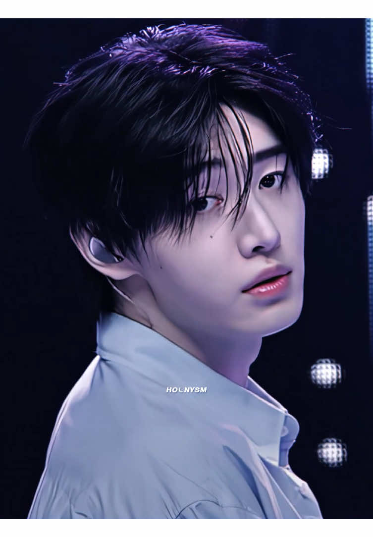 💩 post. everything i made looks so bad to me rn. ae is getting on my nerves too like it keep crashing every 20 minutes. idk anymore. i’m starting to lose motivation. but i just hit 10k on insta. i don’t think i said this enough but i really appreciate each one of you. it haven’t been a year yet since i started editing, i met a lot of nice ppl while being here & i’m so thankful for that. i wish i can say more but i’m not good with words. also i love my moots i swear but i’m so awkward. you may think i’m boring tho 🤷🏻‍♀️  #sunghoon #enhypen #sunghoonedit #enhypenedit #enhypensunghoon 