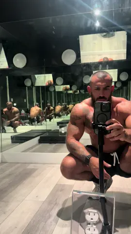 When most people were still asleep. I was already locked in, deep in thought. Since 4:45 AM. This wasn’t just leg day—it was a test of focus, discipline, and mental fortitude. 2.5 hours of nonstop execution. Over 1,000 calories burned. No distractions. No shortcuts. Just relentless drive toward the stage. Finished with posing to sharpen the product. This is the standard. Hip Adductors Hack Squats Leg press Leg extensions Double and single leg Calf raises, standing and seating If you’re serious about leveling up—physically and mentally—follow the journey. #bodybuilding #contestprep #quadday #legdayworkout #calves #disciplineequalsfreedom #classicphysique #npcprep #grindmode #shreddedseason #earlymorninggrind #naturalbodybuilding #mensphysique #fitforlife #gymrat #focusedanddriven #fitjourney #legdaymotivation #bodybuildingmotivation #fitnessgrind