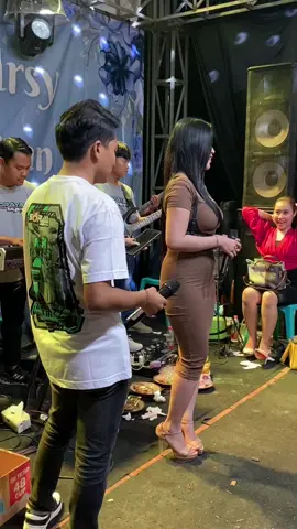 Clonone Kang Suling mendadak jadi seseg🤣🤣 @embues @yantimahardikareal 