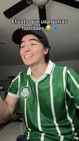 Que son esas gorras madre mía 😭 #arturobiagi #humor #viral #parati #fyp 