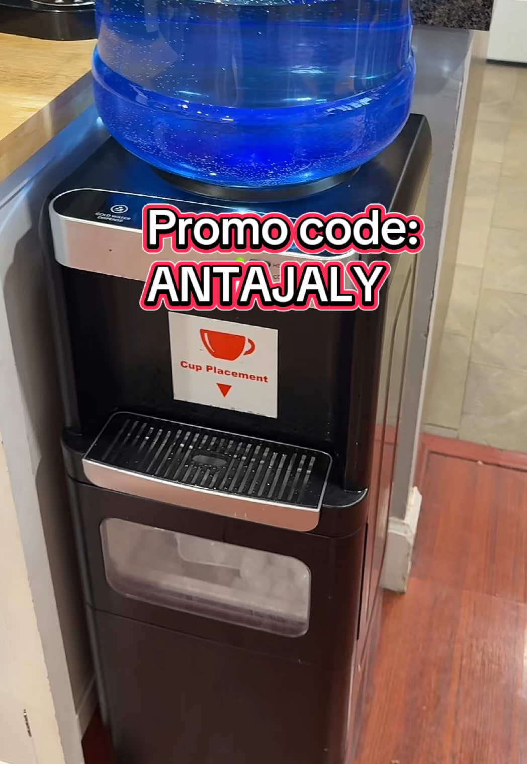 Corran a agarrar su dispensador 3 en 1! Que ase hielo y da agua fría y caliente! Usen el promo code: ANTAJALY  #homeessentials #señoralife #esencialesdecocina #tiktokshopcreatorpicks #summervibes #summermashup #3in1dispenser 