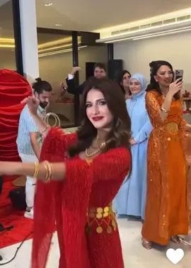 كلك على بعضك كذا تعجبيني❤️