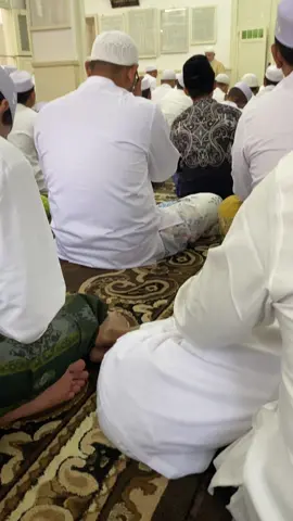 Rutinan maualid diba Habib baqir alattas pekalongan🤲 #qoutesislami #qoutes #ziarah #islamic_video #islamic #arabic #habibbaqiralatas #masjidroudhohpekalongan #pekalongan 