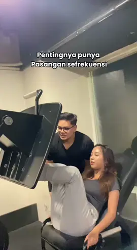 Emang paling bener itu cari pasangan yang hobinya sama🥰 #mygym #evolvefitness #mygymgunawangsamanyar #fitnescentersurabaya #fitnessgoal #FitnessLifestyle #Fitness #healtylifestyle #bugardansehat #gymaddict #gymlifestyle #gymclass #gymsurabaya #getstrong #getbacktogym #withevolvefitness #noexcuses #weightloss #workout #kolamrenangmanyar #sportcentersurabaya 