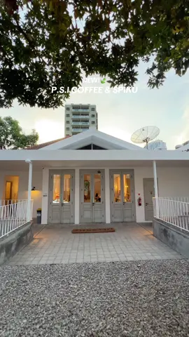 Newest place in Surabaya!👀tempatnya nyaman pol polannnn👋🏻  #surabaya #cafesurabaya #capcut #surabayacafe #xyzbca #cafebarusurabaya #psisurabaya #psicoffeespiku #psicoffeespikusby #kulinersurabaya #placetogo #placetogosurabaya #viral #surabayatiktok #cafesby #newestplacesurabaya #fyp #fypage 