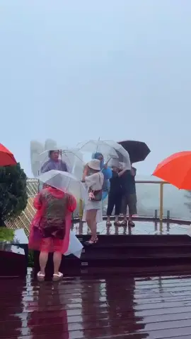 Cầu Vàng ngày mưa bão 12/6 #banahills #danang #travel #tourdulichdanang #cauvang 