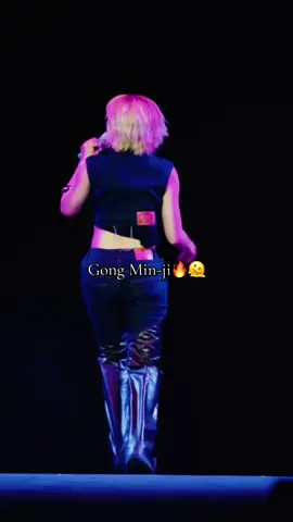 Dancing machine 💃💜 #2ne1 #2ne1iamthebest #blackjack #parati #kpop #fypシ #minzy #dance 