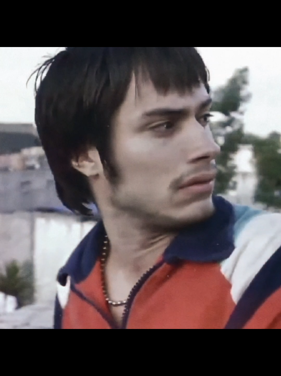 me encanta Gael Garcia pero más me encanta en amores perros #gaelgarciabernal 