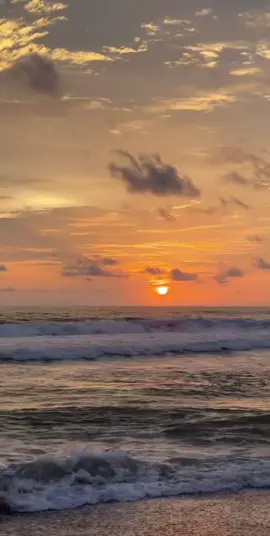 Eres✨🫀#atardecer #playa #musica 