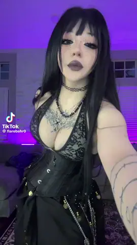 @Flare #🍒 #huge #goth #mommy #fyp #views #body 